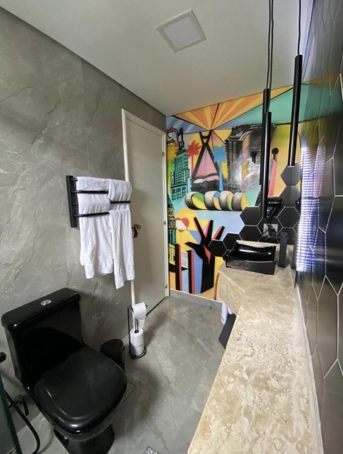 Studio moderno - Jardins: Cama Queen, Ar e Garagem São Paulo Exterior foto